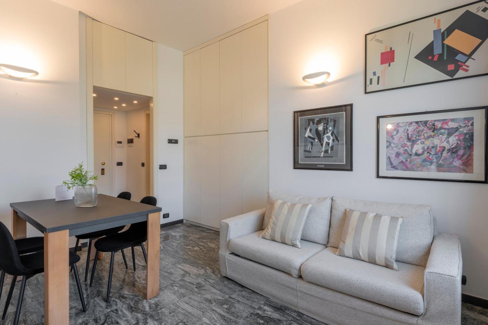 Milan Royal Suites - Duomo Santo Stefano Ngoại thất bức ảnh